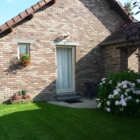 Au Rond Chene Bed & Breakfast 3*