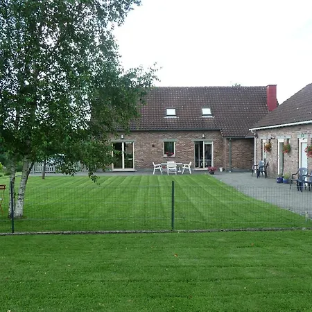 Au Rond Chene Bed & Breakfast 3*